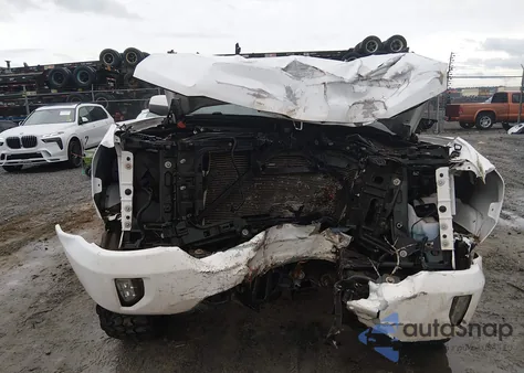 2016 Chevrolet Silverado 1500 2Lt z USA, uszkodzony, nr VIN 3GCUKREC7GG307612